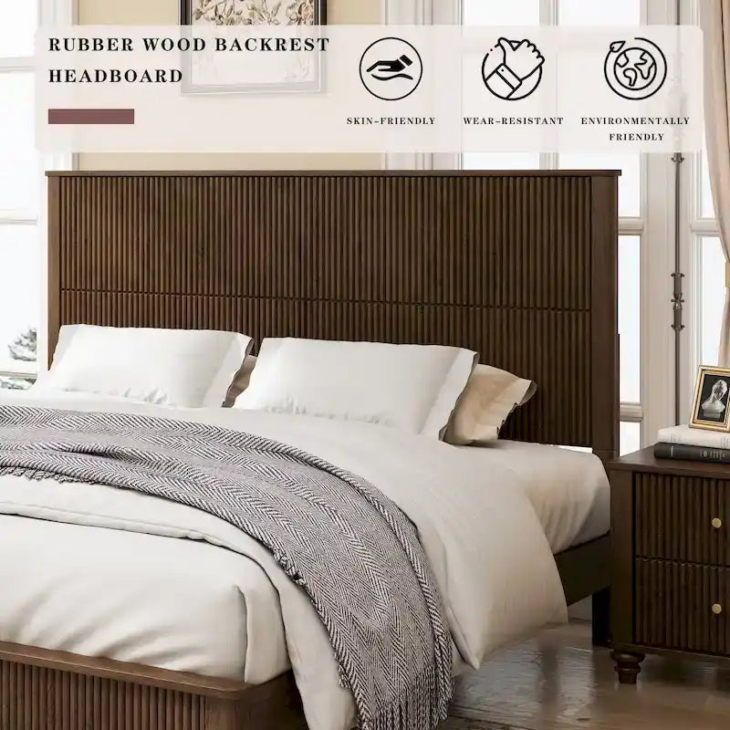 Cadre de lit en bois massif robuste avec tête de lit haute pour chambres élégantes