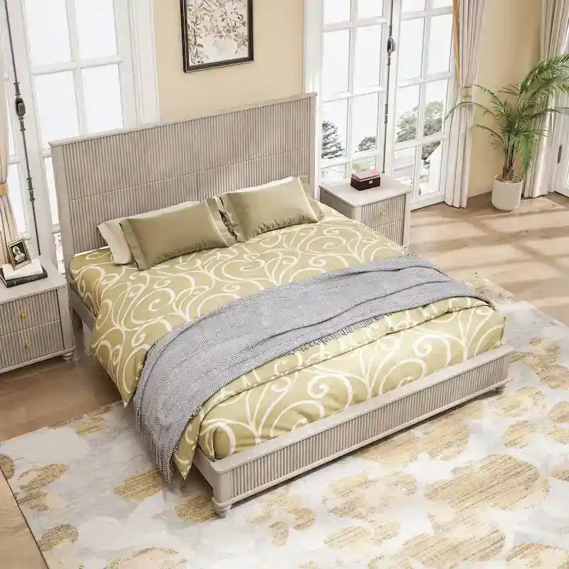 Cadre de lit en bois massif robuste avec tête de lit haute pour chambres élégantes