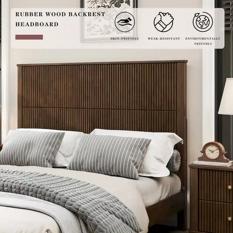 Cadre de lit en bois massif robuste avec tête de lit haute pour chambres élégantes