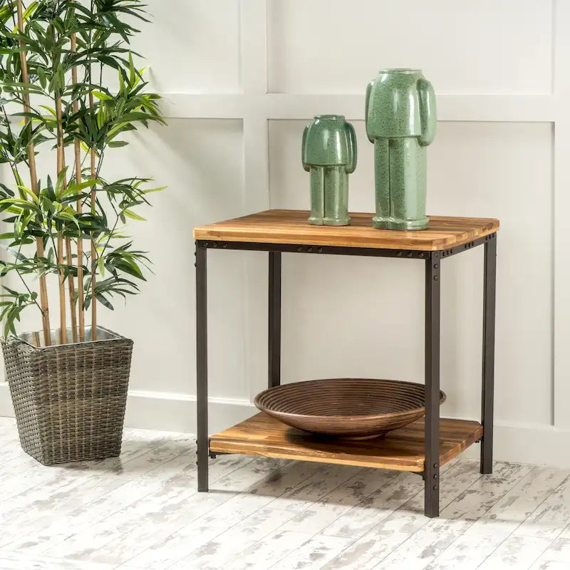 Table d'appoint en métal de style rustique