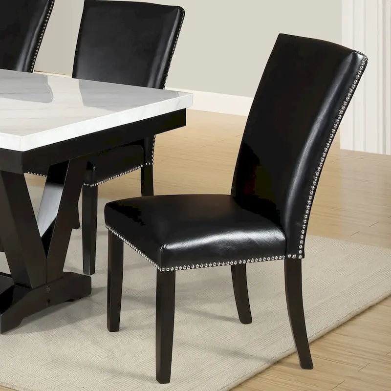 Chaises de salle à manger noires cloutées (lot de 2)